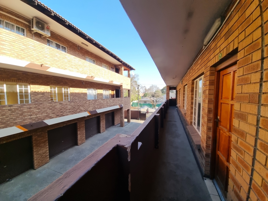 1 Bedroom Property for Sale in Lower Bo-dorp North West